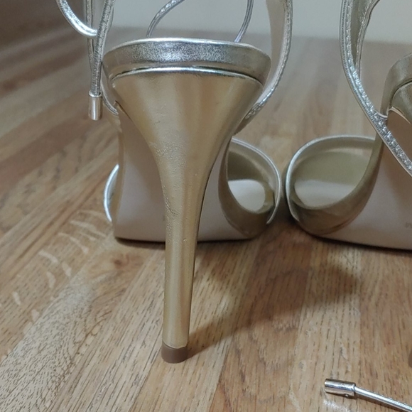 Guess 🆕 Christa Gold Leather Heels 8M - Picture 10 of 16